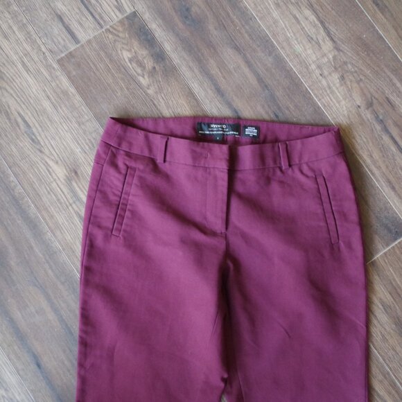 Women's RW & CO Ankle Slim Burgundy Pants - Picture 2 of 3
